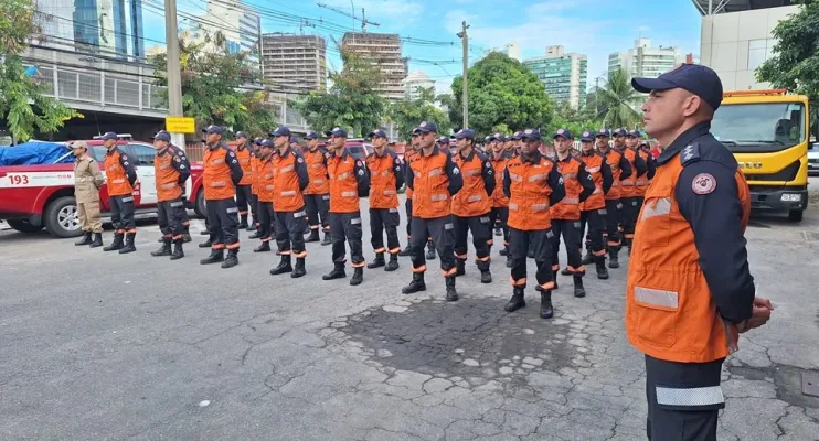 Espírito Santo envia segunda equipe de bombeiros para Rio Grande do Sul