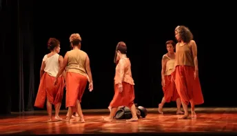 Estreia em Vitória espetáculo de dança contemporânea inspirado nas Paneleiras de Goiabeiras