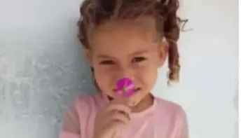 Estudante de 5 anos morre após cair de van escolar em movimento 