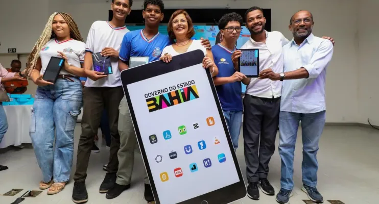 Estudantes da rede estadual de ensino são beneficiados com 148 mil tablets
