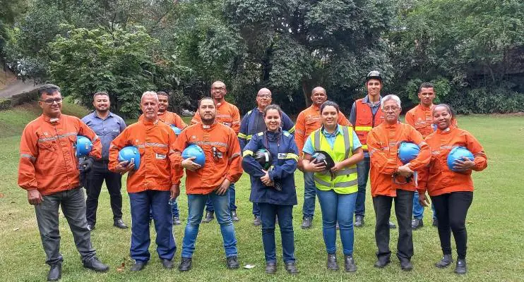Estudantes fazem visita técnica à Simec Cariacica