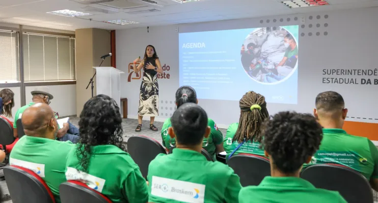 Evento discute políticas públicas para cooperativas de materiais recicláveis na Bahia