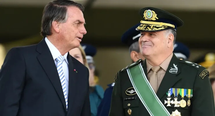 Ex-chefe do Exército foi criticado por bolsonaristas por submergir em reuniões sobre golpe