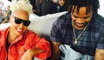 Ex-namorado da cantora Emeli Sande é esfaqueado até à morte em festa