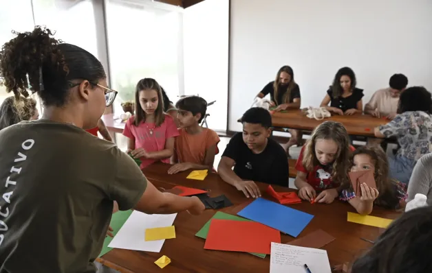 Experimentações no Parque dedica outubro às crianças com oficinas de jogos, artesanato e materiais artísticos