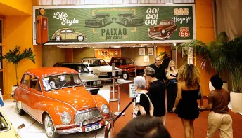 Expo Clássicos Sobre Rodas tem happy hour e programação musical no Shopping Barra