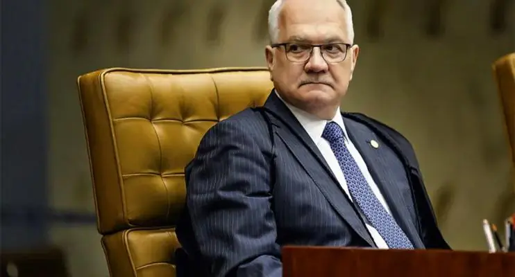 Fachin vota, e STF tem placar de 3 a 0 para tornar réus 100 denunciados por atos golpistas de 8 de janeiro