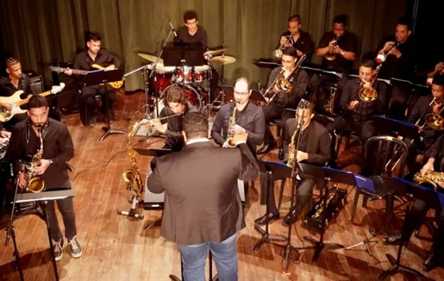 Fames Jazz Band se apresenta com Filó Machado no Santa Jazz 2024