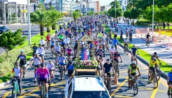 Fé e esporte enchem orla de Camburi na 1ª Romaria dos Ciclistas em Vitória