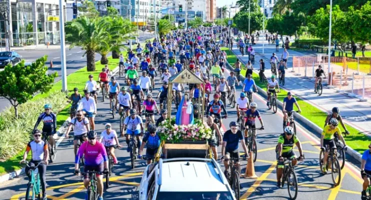 Fé e esporte enchem orla de Camburi na 1ª Romaria dos Ciclistas em Vitória