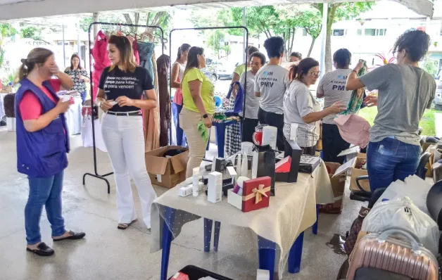 Feira de Mulheres Empreendedoras integra campanha Agosto Lilás