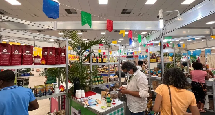 Feira reúne agricultura familiar de todo o Nordeste no Parque Costa Azul, em Salvador