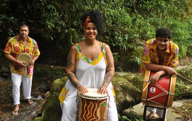 Festival Batidas do Mundo traz grandes nomes da percussão ao Cais das Artes
