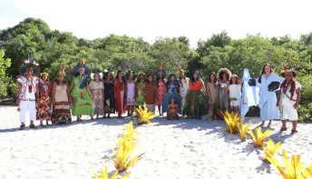 Festival Caju de Leitores encerra edição com desfile, saberes e Awê Pataxó