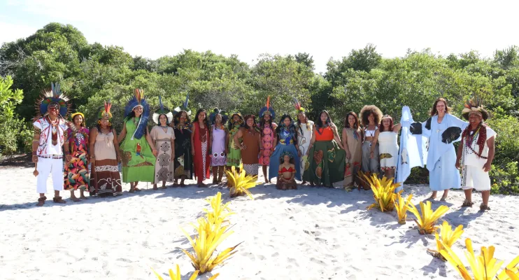 Festival Caju de Leitores encerra edição com desfile, saberes e Awê Pataxó