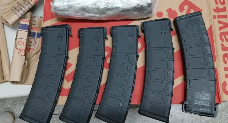 FICCO Bahia interrompe rota do tráfico de armas do RJ para a BA e apreende carregadores de fuzil