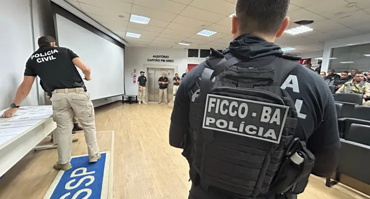 FICCO Bahia, PC, PF e Interpol capturam em Portugal homem que estuprou a própria filha de 4 anos de idade