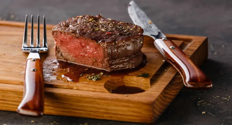 Filé-mignon fica 17% mais barato e é carne com maior queda de preço no ano