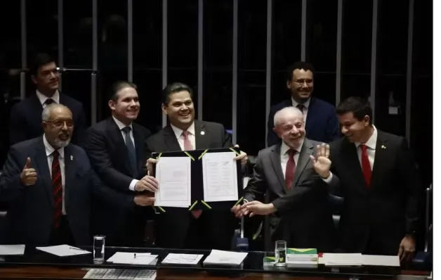Fim da escala 6x1: PEC vai ajustar regras para categorias com jornadas diferenciadas