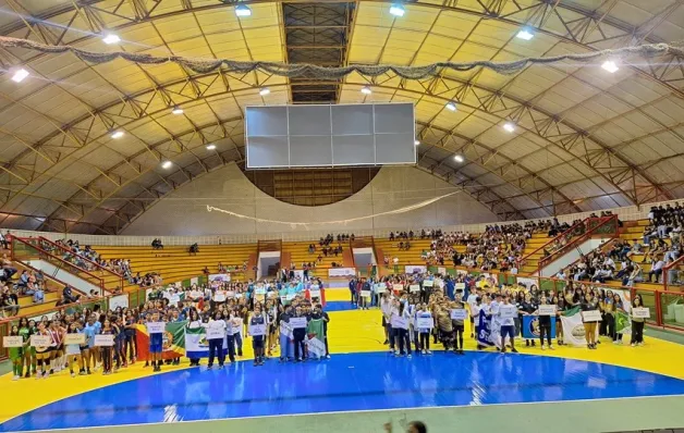 Final estadual infantil dos Jogos Escolares tem início com cerimônia de abertura em Guarapari