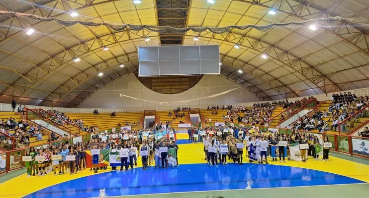 Final estadual infantil dos Jogos Escolares tem início com cerimônia de abertura em Guarapari