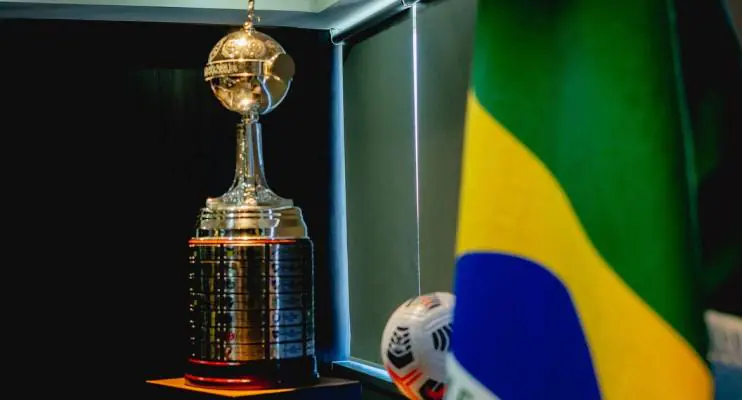 Flamengo e Athletico-PR disputam 5ª final brasileira da Libertadores