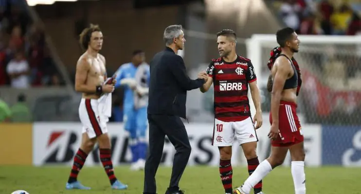 Flamengo não convence, mas triunfa na Libertadores