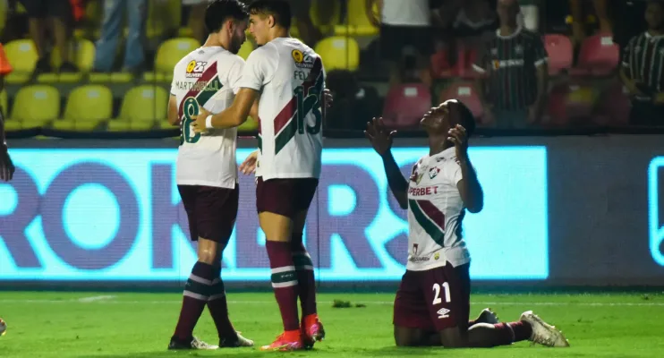 Fluminense vence o Sampaio Corrêa e faz a festa dos tricolores capixabas