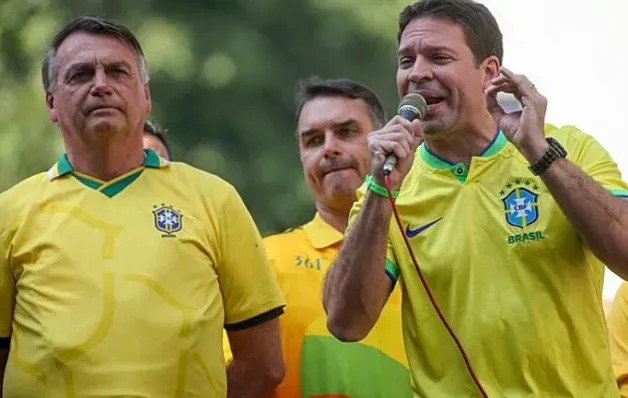 Foragido da Justiça brasileira, ex-chefe da Abin é detido nos Estados Unidos