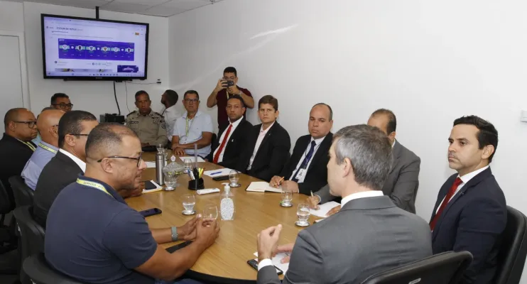 Forças Policiais zeram roubo contra ônibus que realizam o apanha dos rodoviários, diz Sindicato