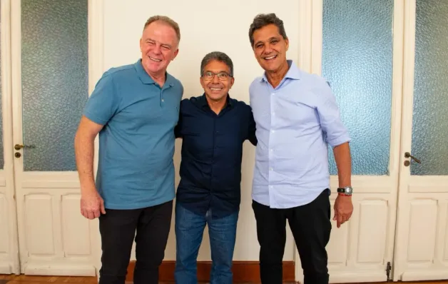 Freitas reúne lideranças para apresentar balanço da gestão no DER-ES