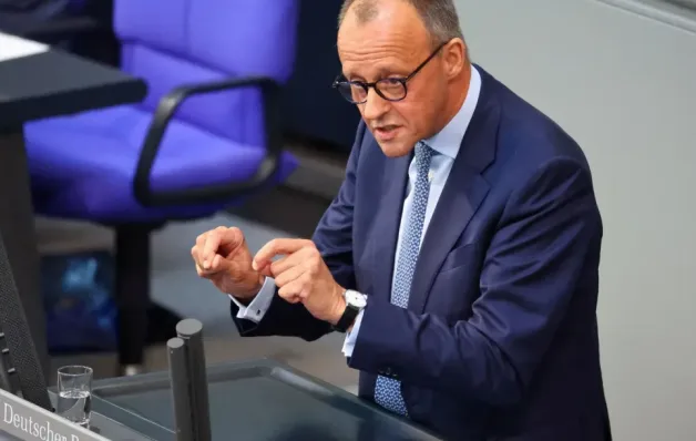 Friedrich Merz e SPD fecham acordo preliminar para governo de coalizão na Alemanha