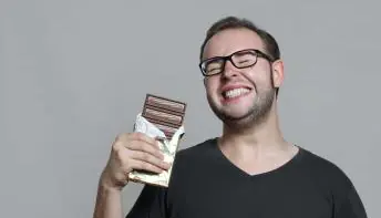 Fuja destes alimentos se quer evitar a acne