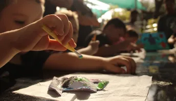 Fundação Projeto Tamar celebra o Dia das Crianças com oficina de congo e gincana