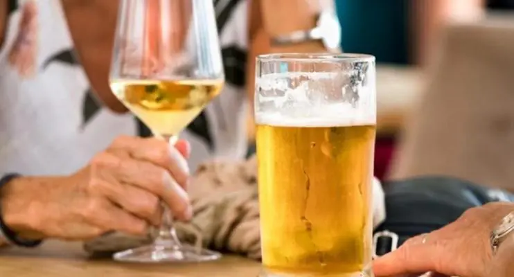 Consumo excessivo de álcool aumenta o risco de causar doenças no coração