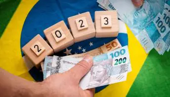 Lula relança Bolsa Família com mínimo de R$ 600 e R$ 150 por criança