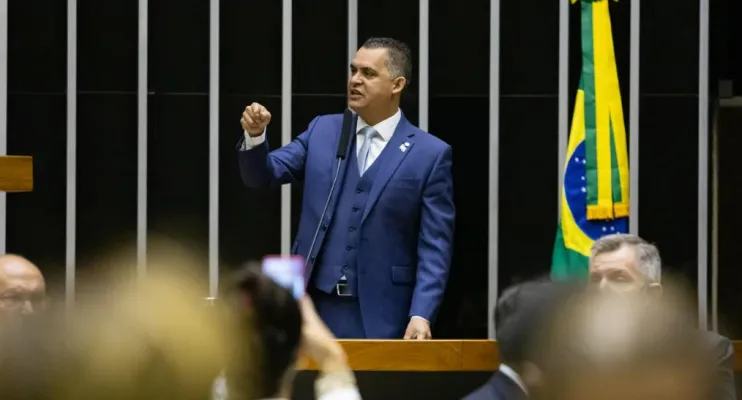 Gilson Daniel defende projeto que impede alta de tarifas após desastres naturais