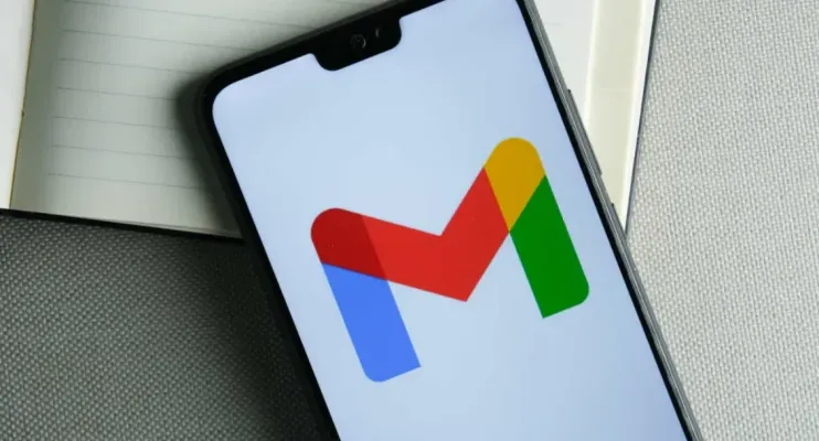 Gmail lança recurso de IA que resume longas conversas por e-mail