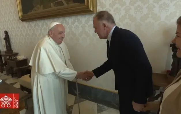 Governador Casagrande é recebido pelo Papa Francisco, no Vaticano