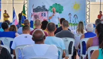 Governador do ES inaugura quadra e visita obras de macrodrenagem em Vila Velha
