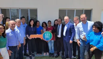 Governador do ES participa da entrega de obra do ‘Minha Casa, Minha Vida’ em Aracruz