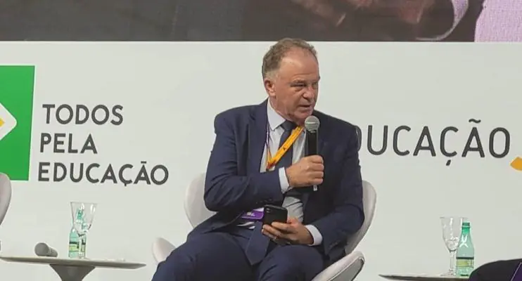 Governador do Espírito Santo destaca resultados da Educação em evento nacional