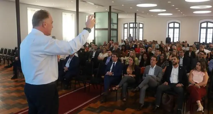 Governador do Espírito Santo realiza reunião com secretarias e órgãos para discutir gestão orçamentária e financeira para 2022
