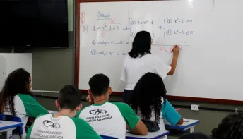 Governador encaminha projeto de lei do reajuste salarial para professores e agentes de suporte educacional