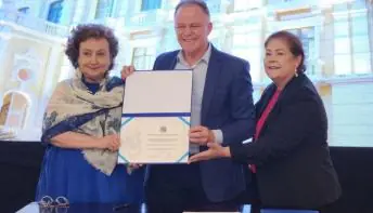 Governador entrega comenda Jerônymo Monteiro a Margareth Pretti Dalcolmo
