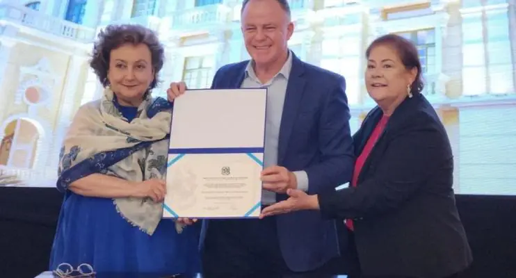 Governador entrega comenda Jerônymo Monteiro a Margareth Pretti Dalcolmo