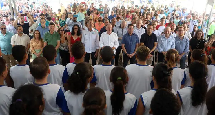 Governador entrega obras e anuncia novos investimentos em Atílio Vivácqua