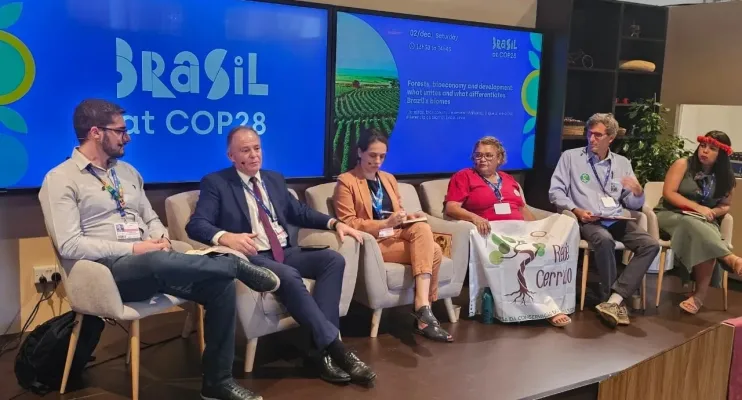 Governador ES assina decreto para trocar os 10 milhões de litros combustiveis fósseis para biocombustiveis