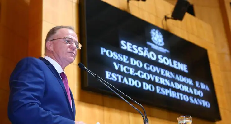 Governador reeleito Renato Casagrande toma posse na Ales em 1º de janeiro