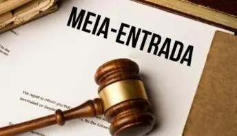 Governador Renato Casagrande sanciona Lei que garante meia-entrada para professores no ES